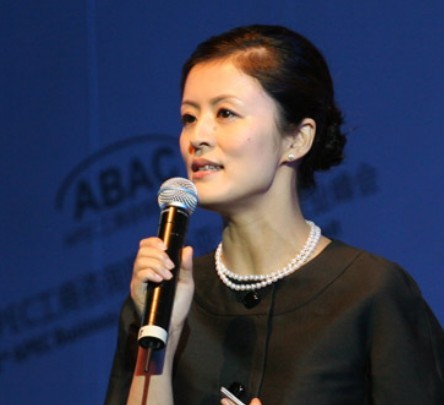 阿里影业任命张蔚为总裁邓康明为coo